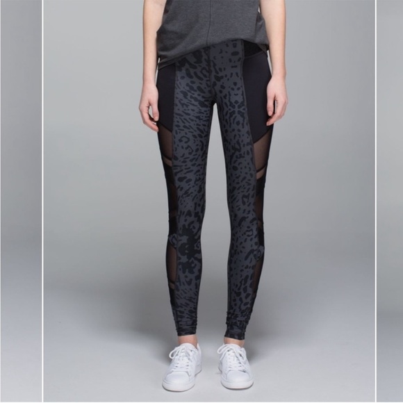 Lululemon Just Breathe Animal Print Leggings Mesh Size 4 Gray Black - Picture 5 of 6